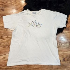 Vintage Columbia White T-shirt with Blue and Burgundy Flowers Size L